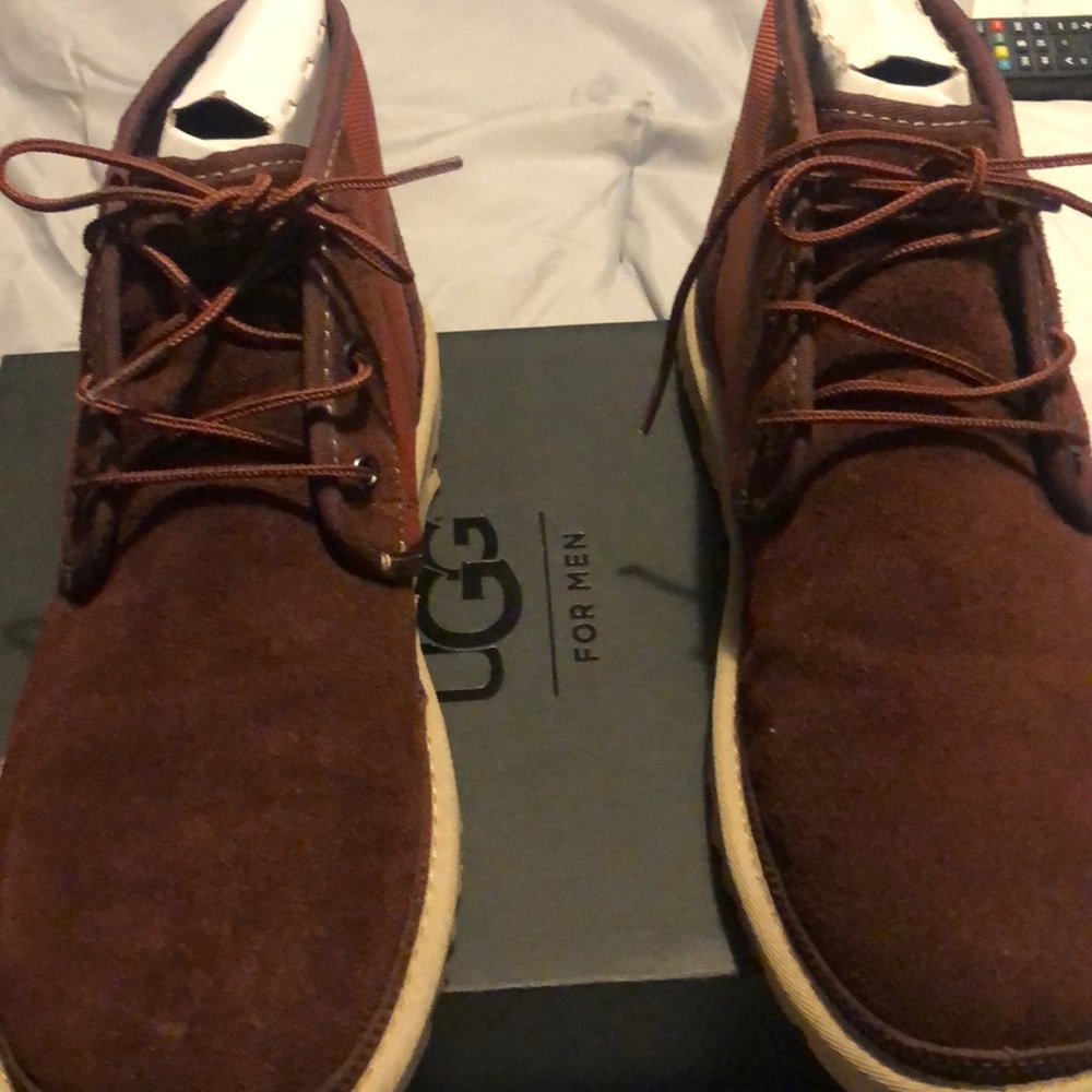 Ugg burgundy boot